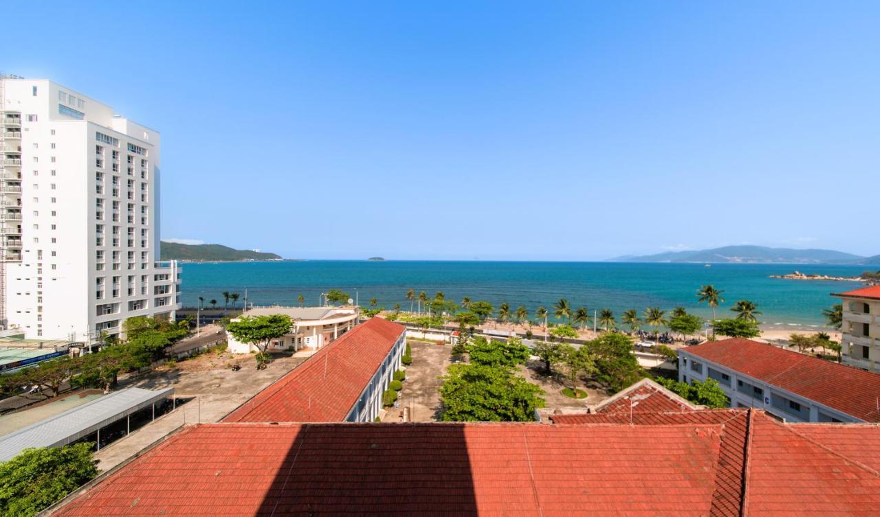 Arise Seaside Hotel Нячанг Экстерьер фото