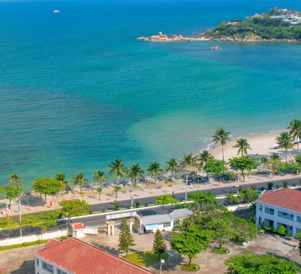 Arise Seaside Hotel Нячанг Экстерьер фото